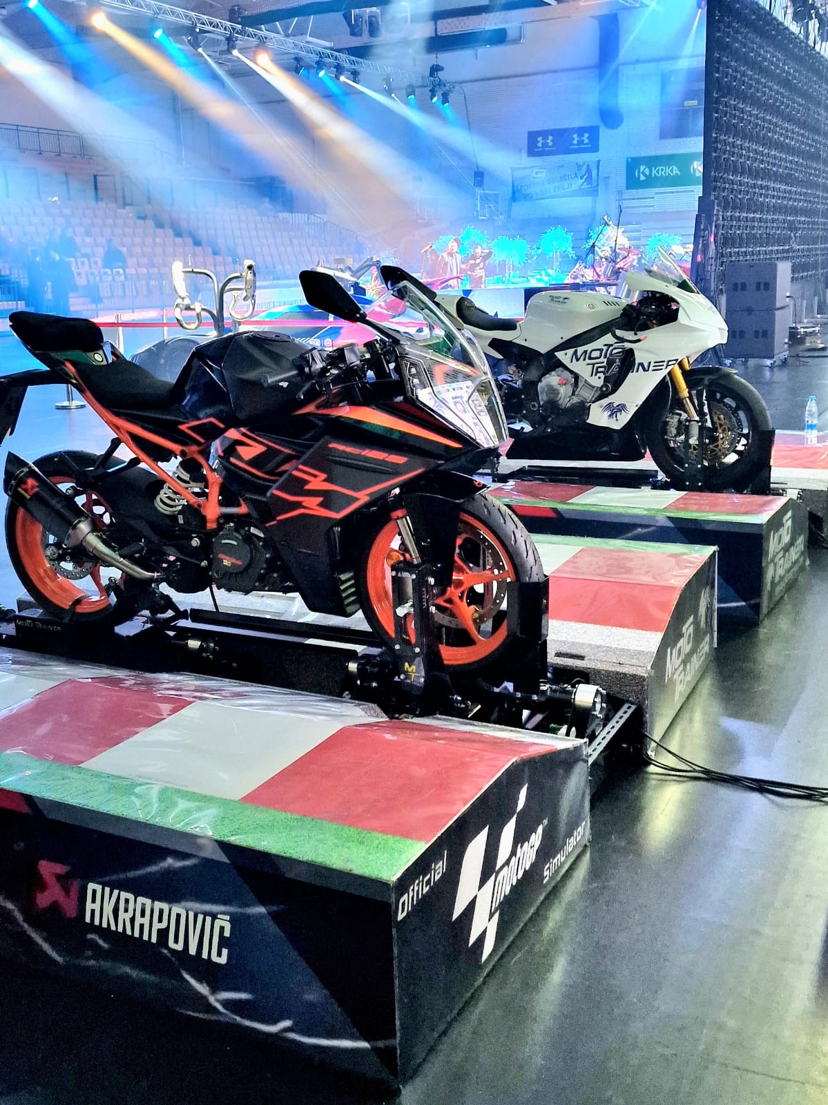 akrapovic, mototrainer, simulator, motorcycle, biker, motorsport, event, motorcyclesimulator, motorbike, motogp, motogpsimulator, simulateur