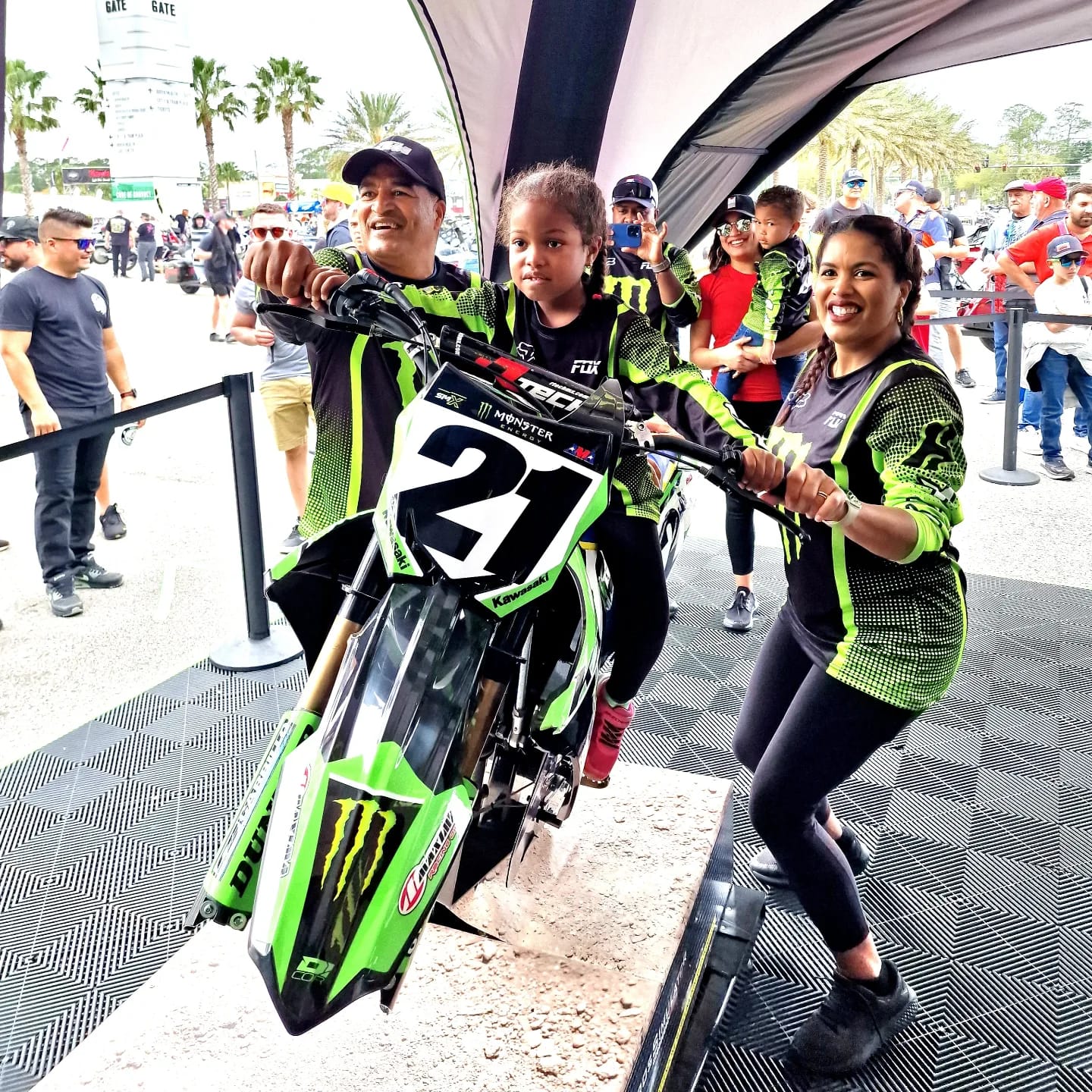 mototrainer, monster energy, motocross, supercross, dirtbike, dirtbikesimulator, simulator, customer experience, usa,