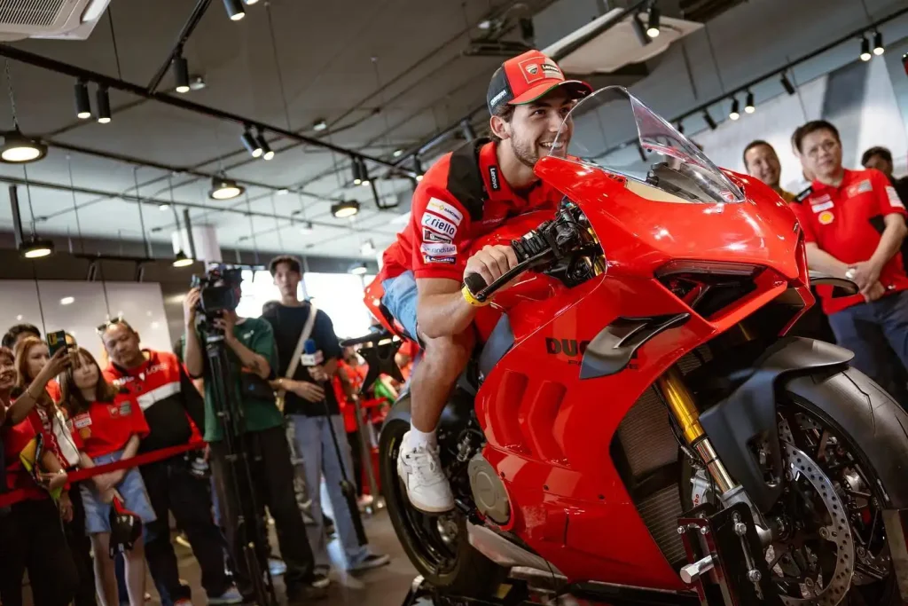 Enea Bastianini carousel
